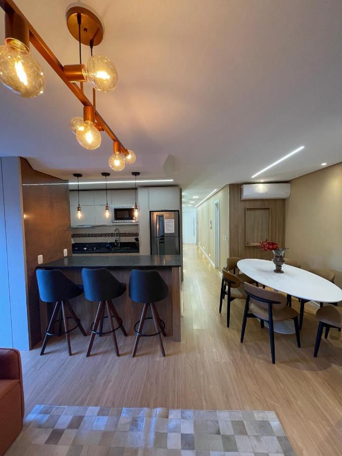 Apartamento Espetacular, 2 Suites, A 30M Da Rua Coberta 格拉玛多 外观 照片