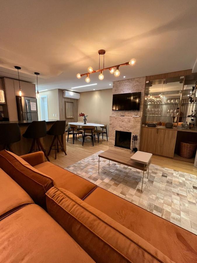 Apartamento Espetacular, 2 Suites, A 30M Da Rua Coberta 格拉玛多 外观 照片