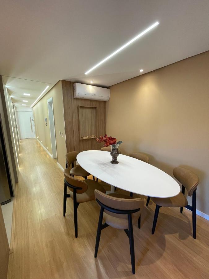 Apartamento Espetacular, 2 Suites, A 30M Da Rua Coberta 格拉玛多 外观 照片