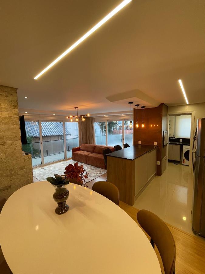 Apartamento Espetacular, 2 Suites, A 30M Da Rua Coberta 格拉玛多 外观 照片